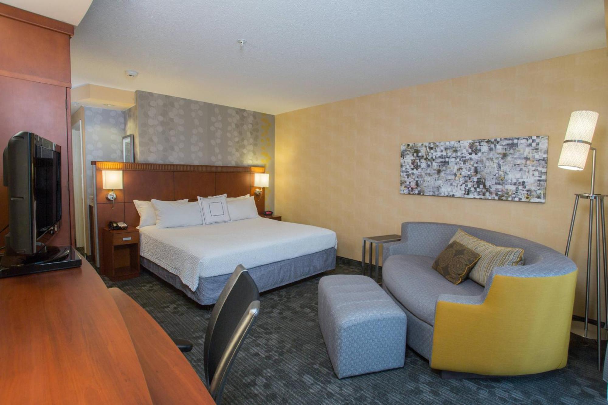 Courtyard Boston Raynham Hotell Exteriör bild